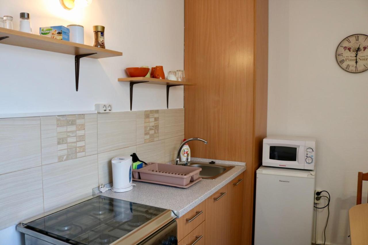 Orchidea Apartman Pecs Apartment ภายนอก รูปภาพ